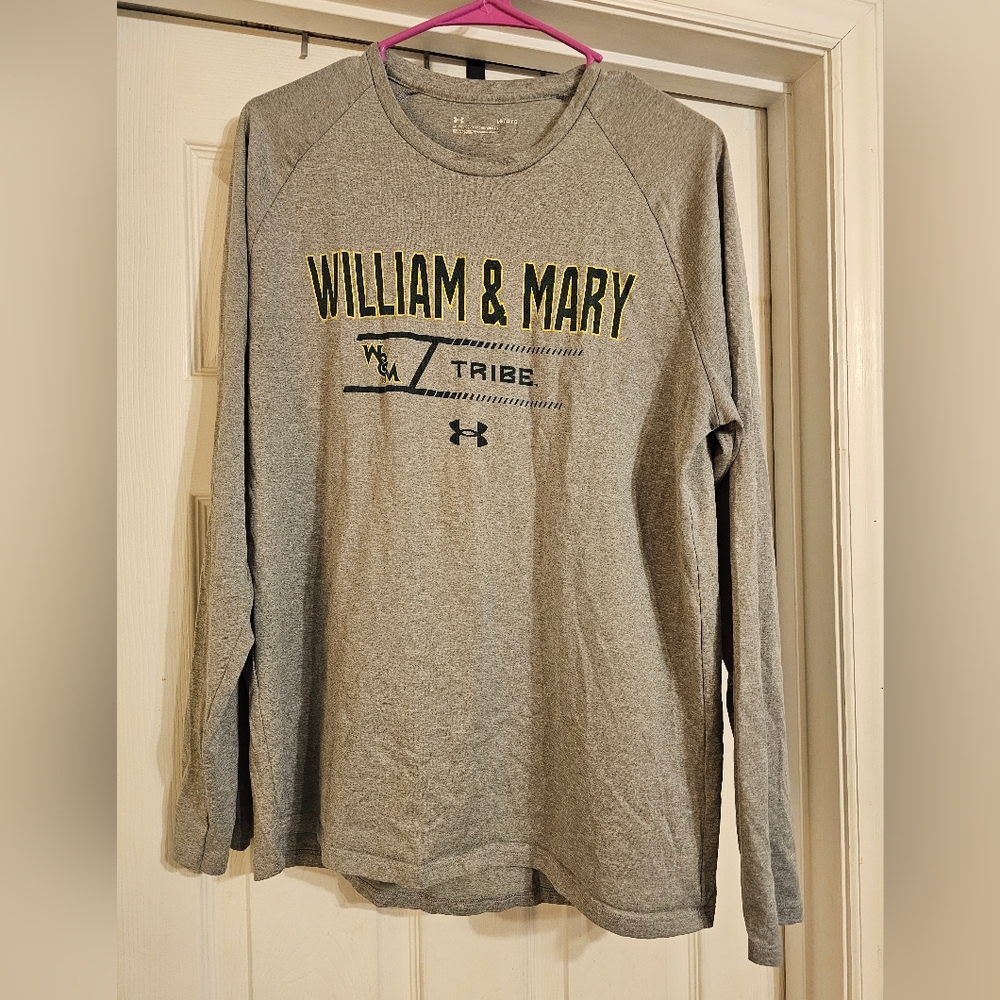 Under Armour Gray William & Mary Tribe Long Sleeve T-shirt. Size:L.